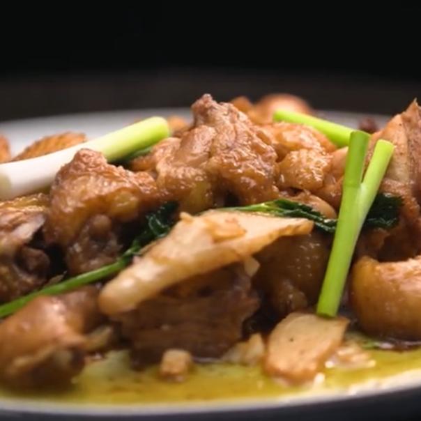 深山散养鸡哪里好吃,杂粮芦花鸡