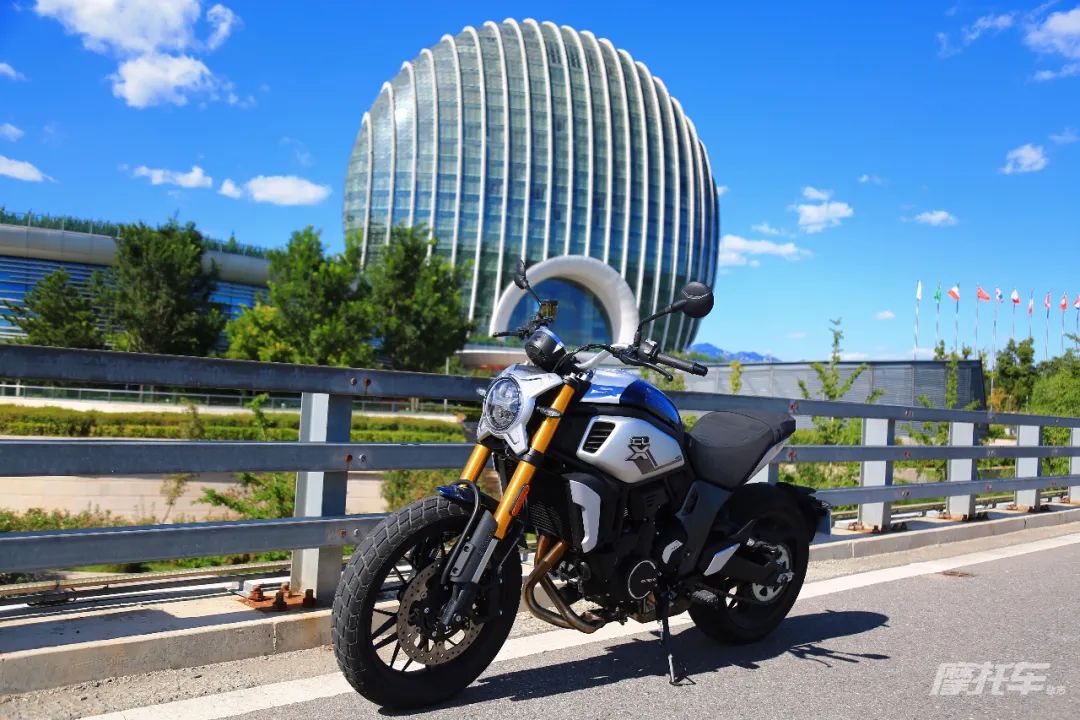 春风楚留香700收车价,春风楚留香700cl-x运动版改装外观