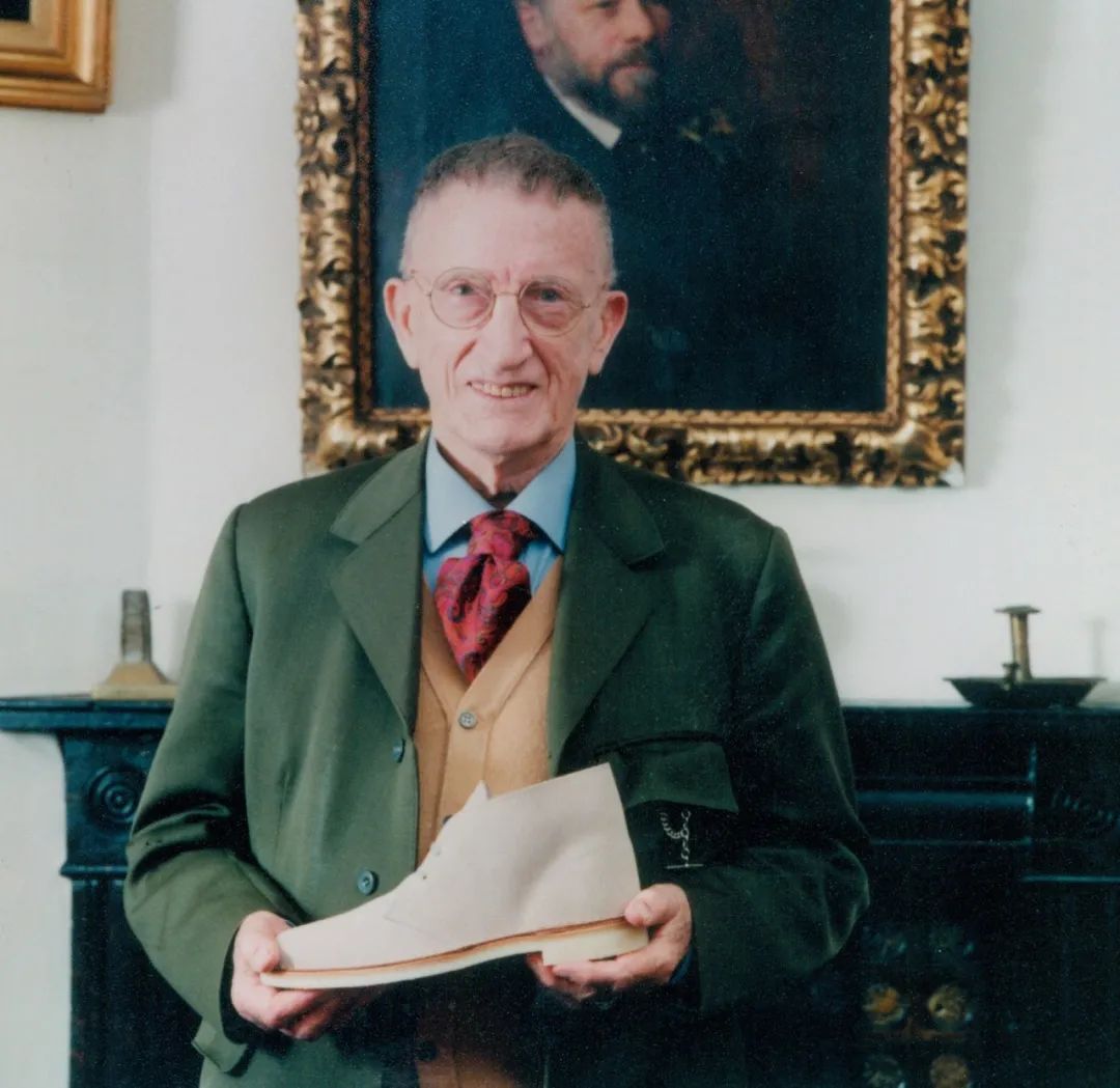 为什么沙漠靴都是黄色的,四代沙漠靴