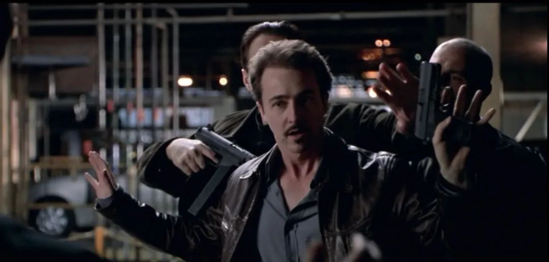 拉尔夫费因斯和爱德华诺顿,爱德华诺顿完整视频