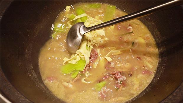 火爆10年的「山村驴庄」终于来长沙啦！扬言要用汤锅驴肉霸占长沙人的餐桌