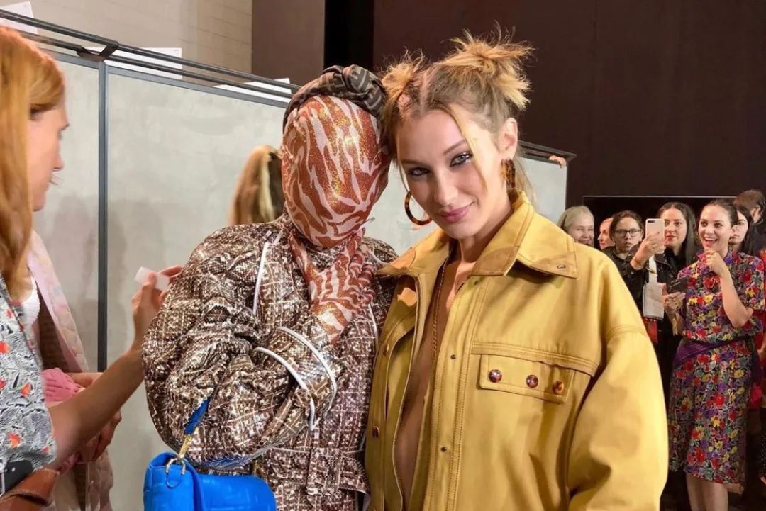 连吴赫都偏爱的「面具」,原来早就成为时装秀场的常客