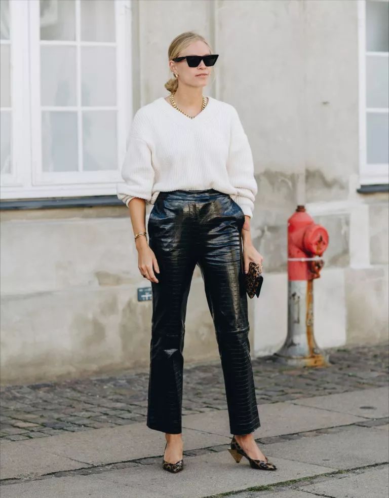 周末突袭|今年流行的V领大毛衣好香好香，看完不被种草算我输