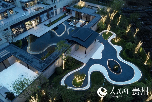 家门口也可以感受春天的气息,在家门口也能享受高品质的教育