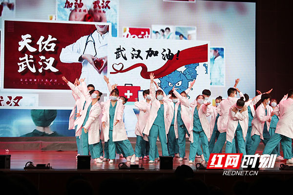 以梦为马不负韶华短视频剪辑,以梦为马不负韶华学校宣传视频