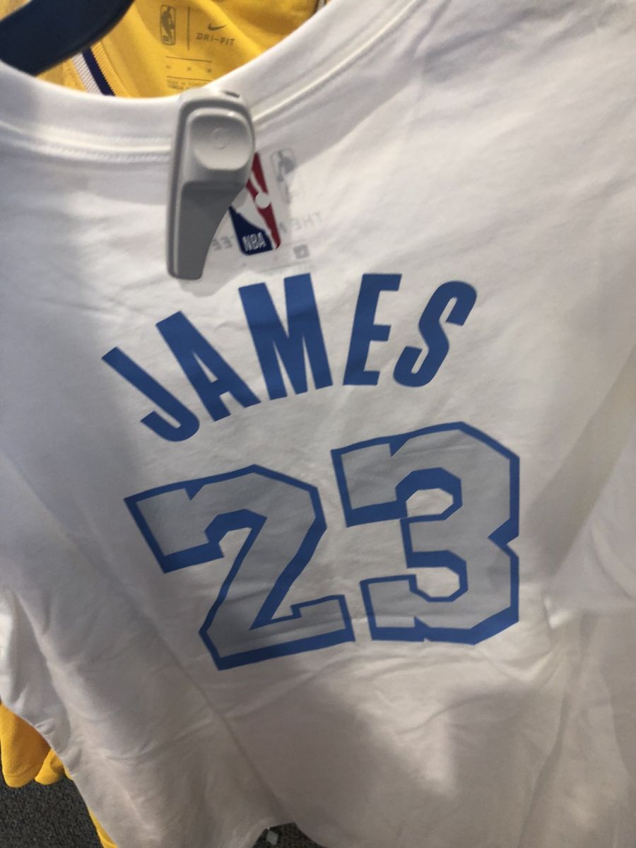 湖人下赛季蓝色球衣大曝光,湖人新赛季城市版球衣曝光