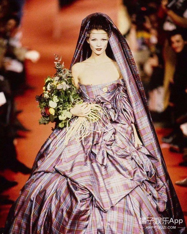 网飞剧女主颜值天花板,网飞爆剧女主