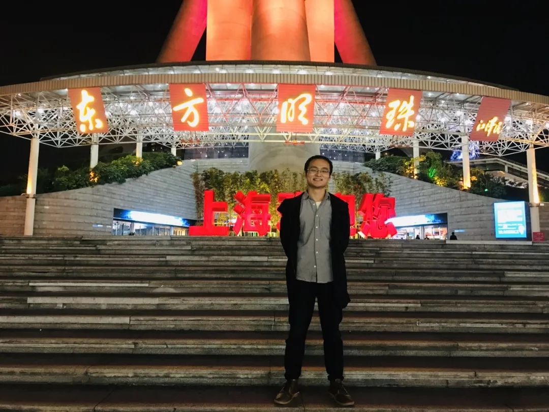 向优秀青年看齐,向优秀的人才们看齐的表现