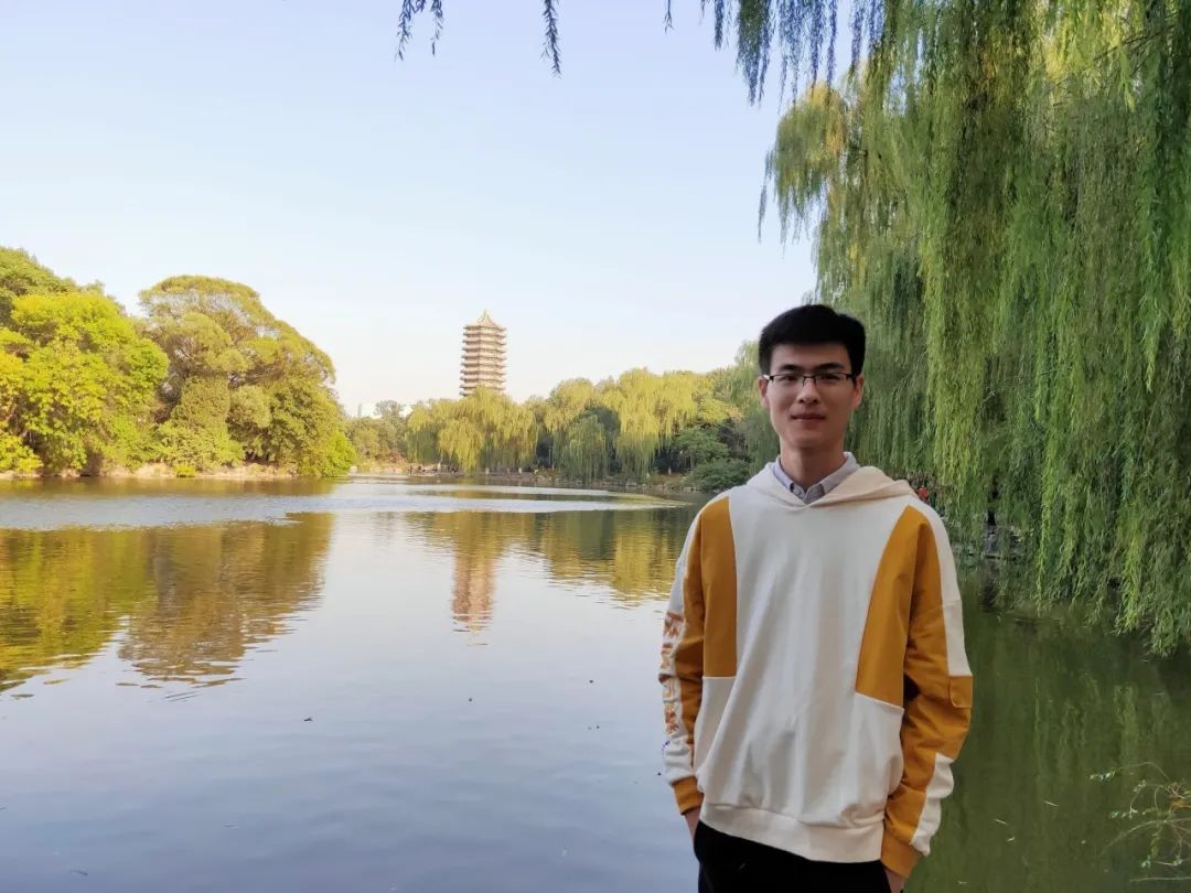 向优秀青年看齐,向优秀的人才们看齐的表现