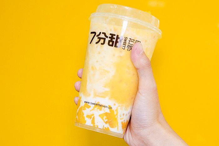 嗨爆全城！看神秘女星！乘免费直升机！这家商场周年庆福利大派送啦