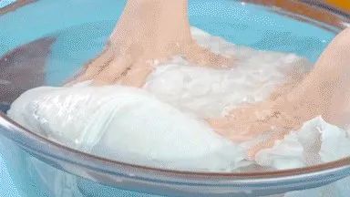 怎么能使发黄的衬衫变得焕然一新,格子衬衫发黄洗白简单有效方法