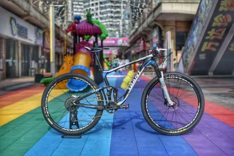 不同年龄段车友骑什么车,全国车友都骑什么