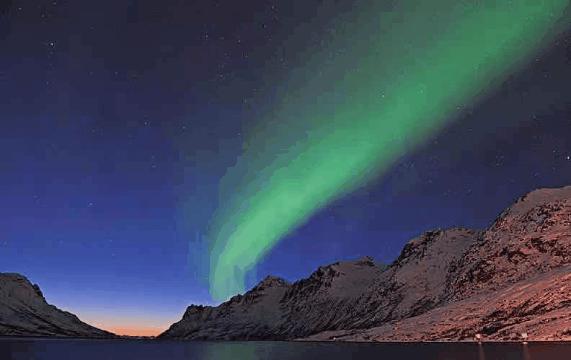 点我！遇见冬季浪漫，来昌建广场看极光吧