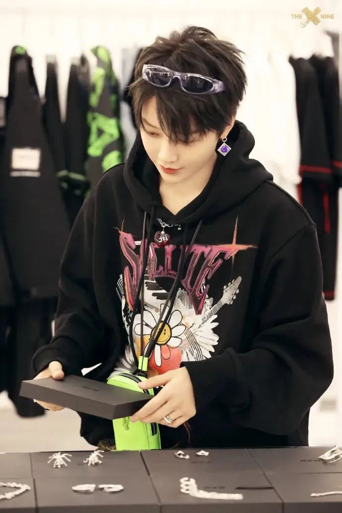 年度会穿榜单来了你爱豆同款都在这儿！快买