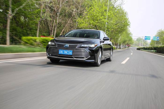 亚洲龙评车主测2.5燃油豪华版,2023款亚洲龙车主真实感受