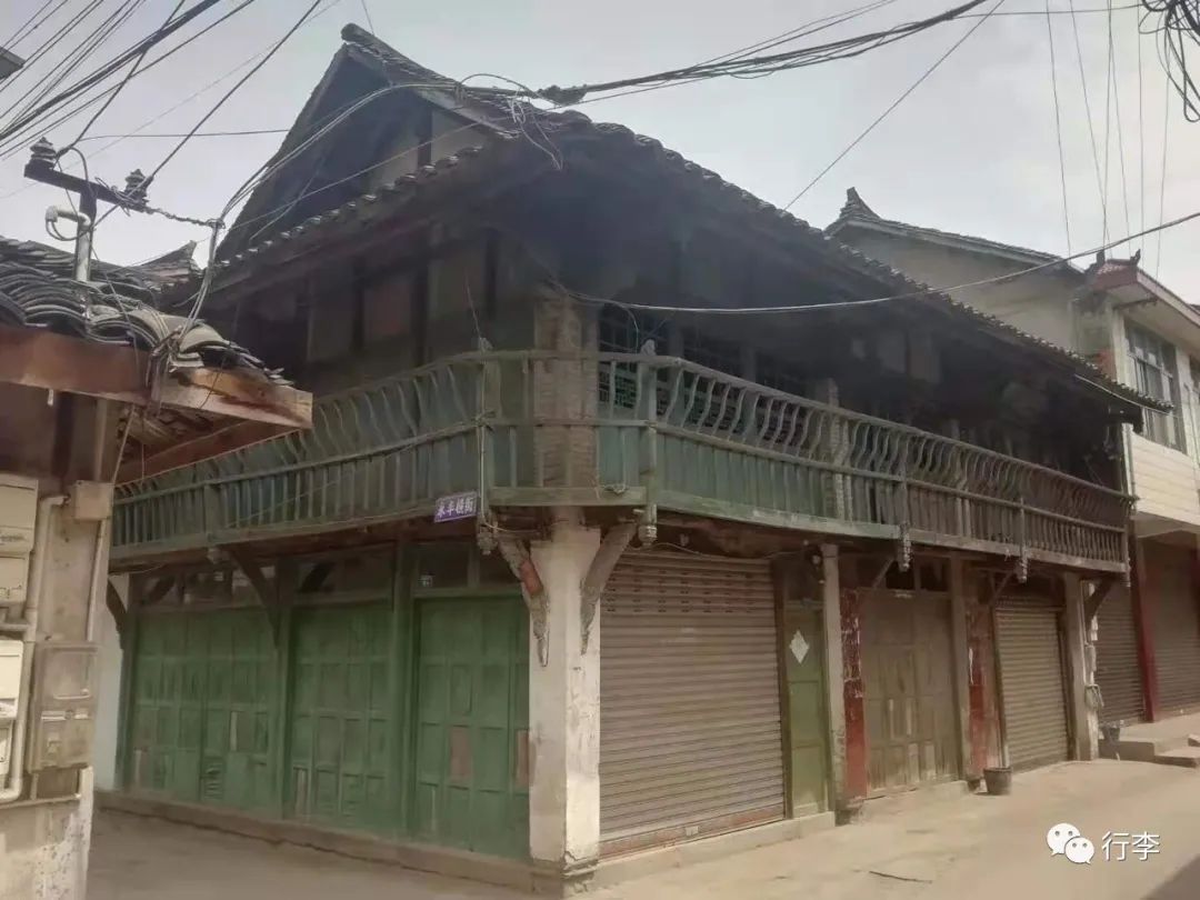 行李︱梁冰：川西坝子场镇十来个