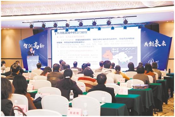 经验交流促进教师专业成长,经验交流共谋发展