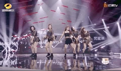 从顶流主持到无人问津,从顶流跌落到低谷