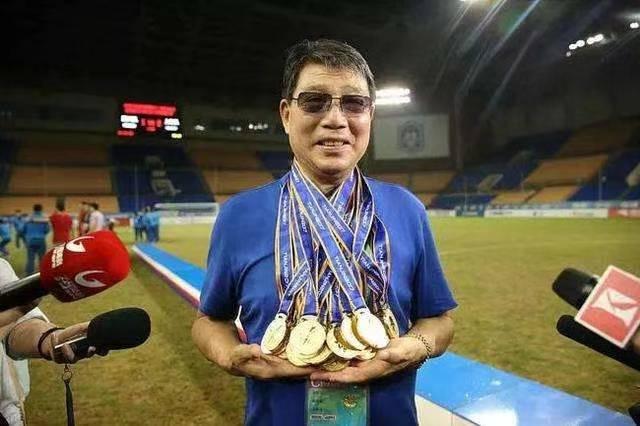 徐根宝从骨子里喜欢足球,徐根宝是干什么的