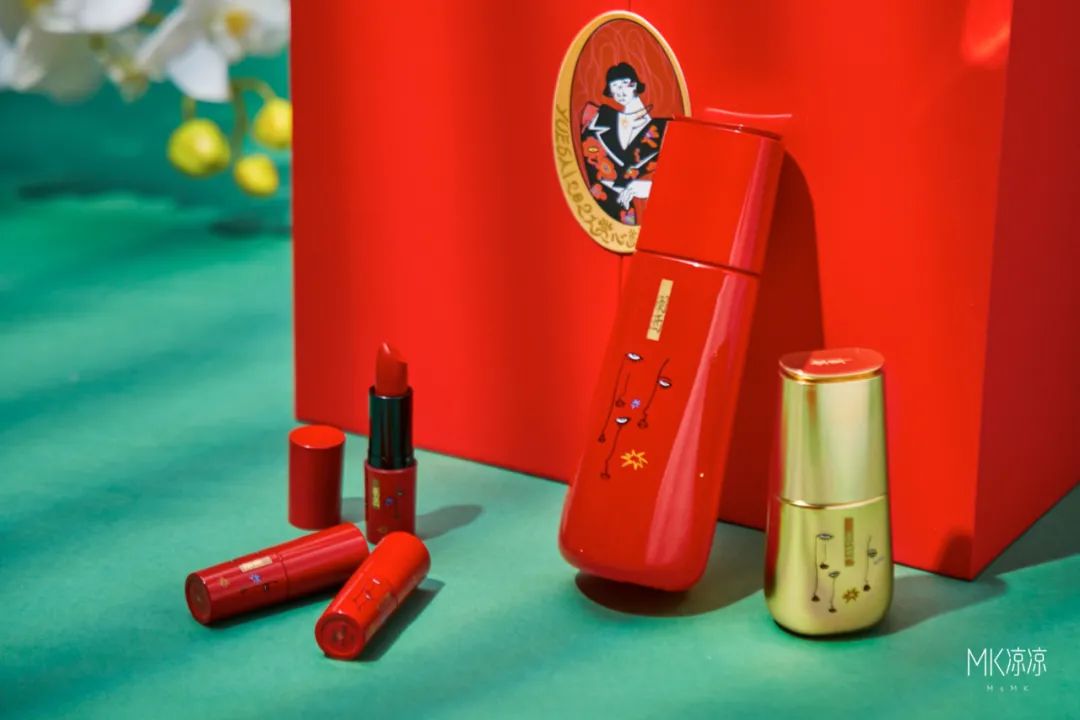 年度最上头的口红只要100多块,最正的正红色口红