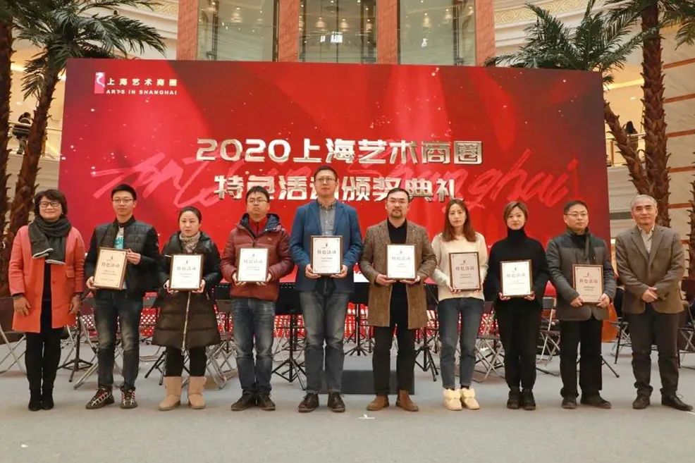 篮球场绿茵场,虹口足球场附近有篮球场