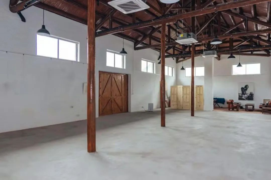 上海松江足球公园,篮球场绿茵场