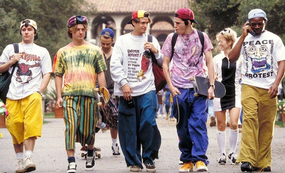 今年男装流行什么款式冬款,今年男装流行什么颜色