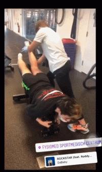 李嗣镕帅气视频,前国脚李明之子李嗣镕颜值