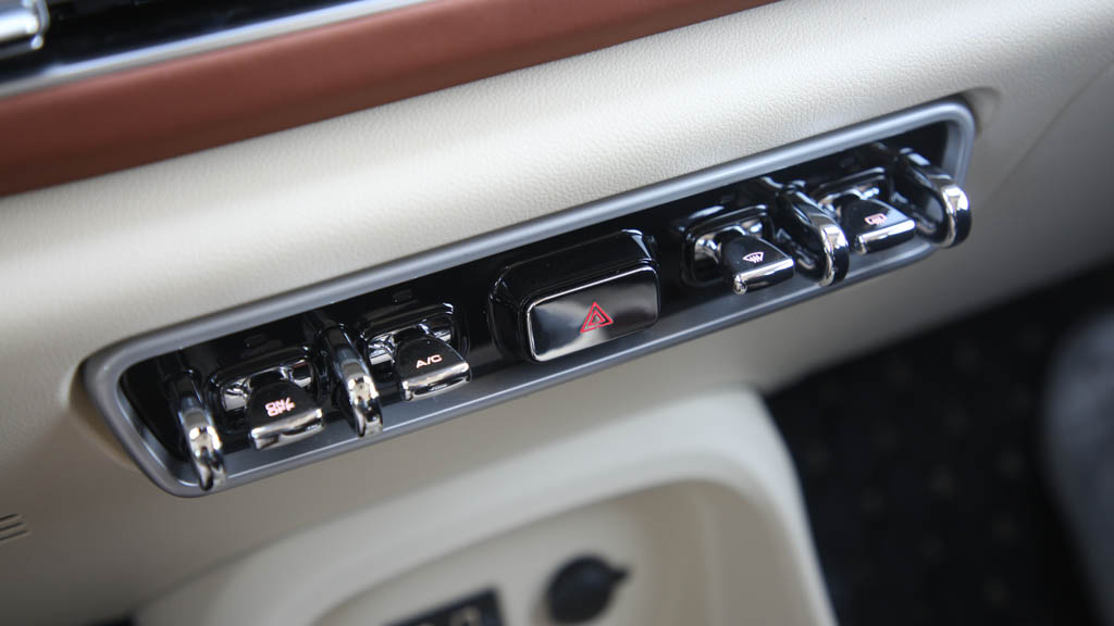 23款欧拉好猫401km续航实测,2023款欧拉好猫到底值不值得买