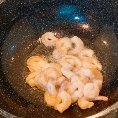 年夜饭腰果芹菜炒虾仁,年夜饭西芹虾仁腰果寓意