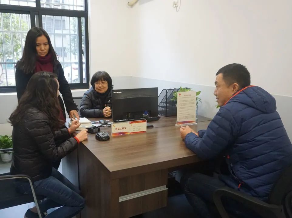 锻造社区书记队伍,高素质社区队伍