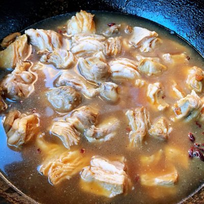 红烧羊肉前腿最好吃的做法,老东北美食红烧羊肉的做法