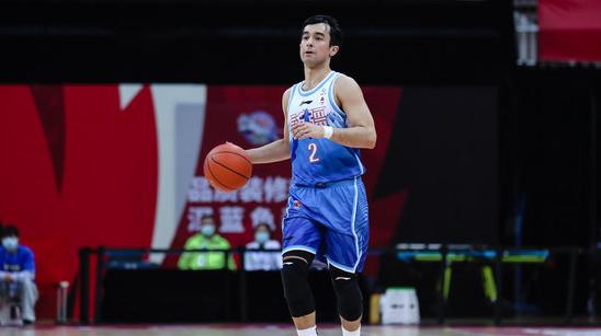 疆辽大战周琦李晓旭,新疆男篮对莫泰尤纳斯