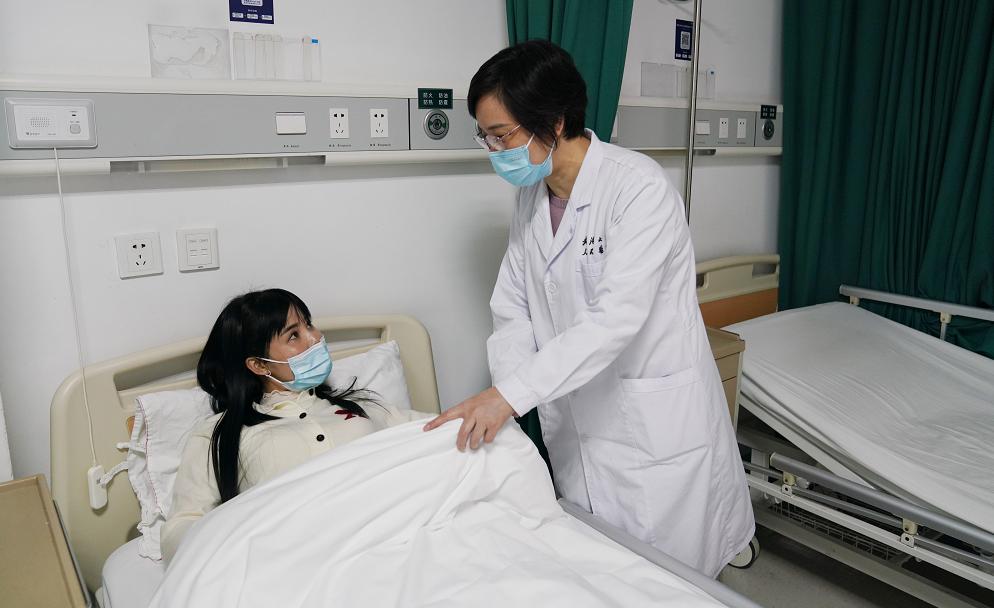 抗击疫情母女情,抗击疫情母女相逢