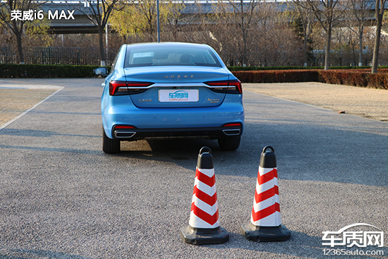 家用车横评测评,普通家用车测评视频