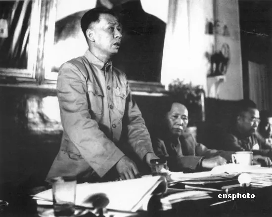 奋斗百年路启航新征程|*产党共**人的光辉榜样——*少奇刘**