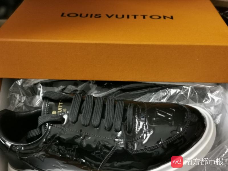 暗访假鞋鬼市,暗访30元假鞋鬼市