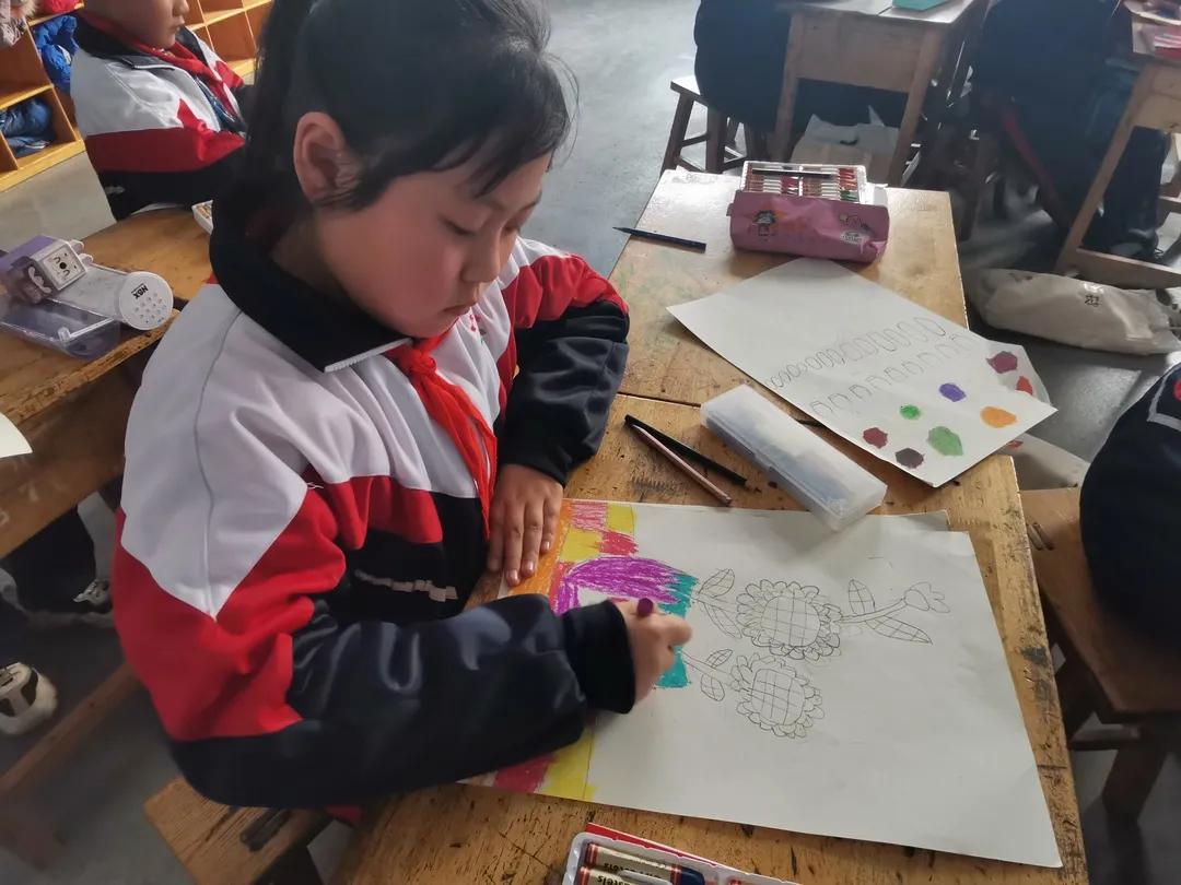 彩虹口袋,彩虹口袋搭建梦想桥