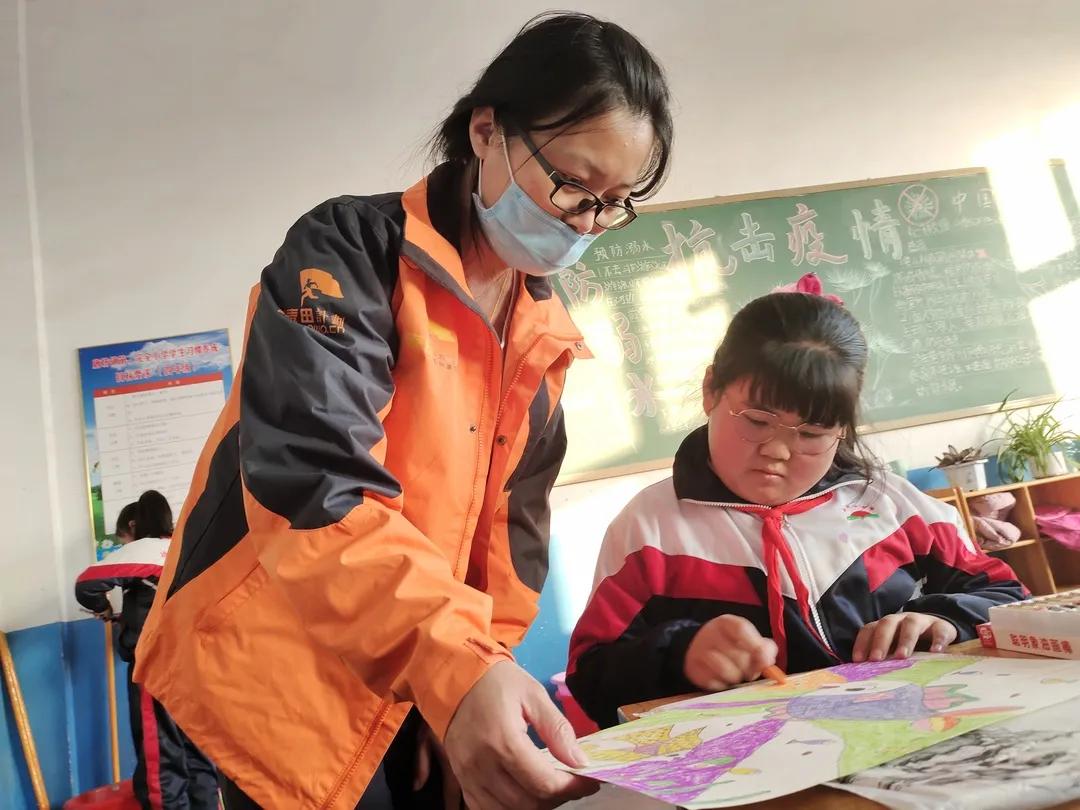 彩虹口袋,彩虹口袋搭建梦想桥