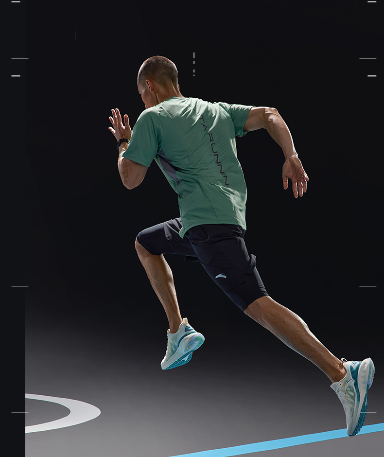 安踏毒刺跑鞋a-shock缓震,安踏马赫跑鞋缓震