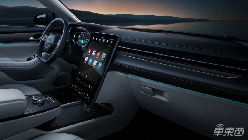 重庆试驾华为版增程电动车：动力不输百万级跑车，华为音响上档次