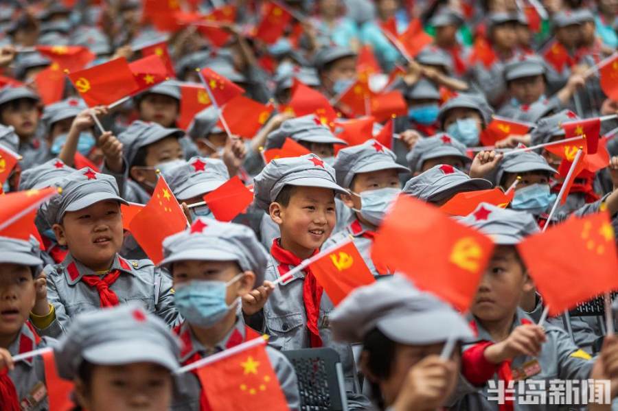 西海岸新区红军小学师资,红星闪闪红军小学视频