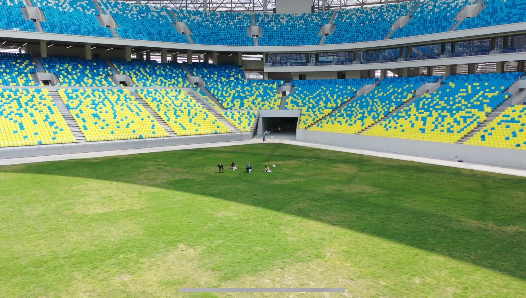 凤凰山公园有室外篮球场吗,凤凰山体育中心篮球场开放