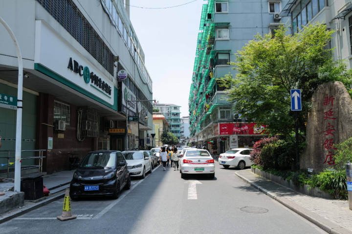 武林商圈“后街”：杭州年轻人的“中央漫步街区”！几百米长小路上，藏着无数宝藏文艺小店