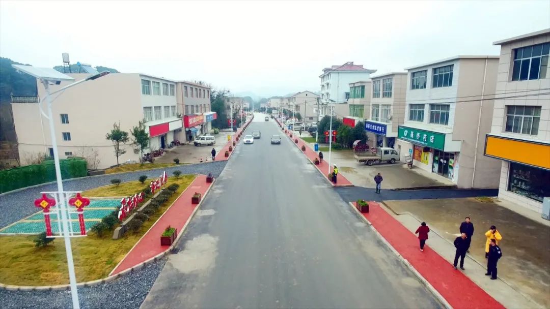 聚力产业振兴实现华丽蝶变,凝心聚力谋发展砥砺奋进创佳绩