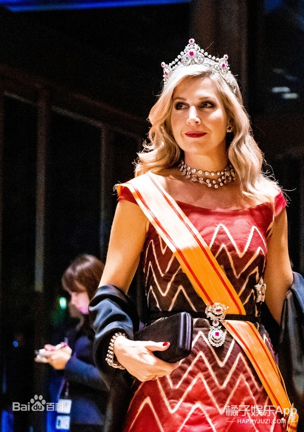 还记得要继承王位的公主们吗？太胖被嘲笑，放弃千万年薪？