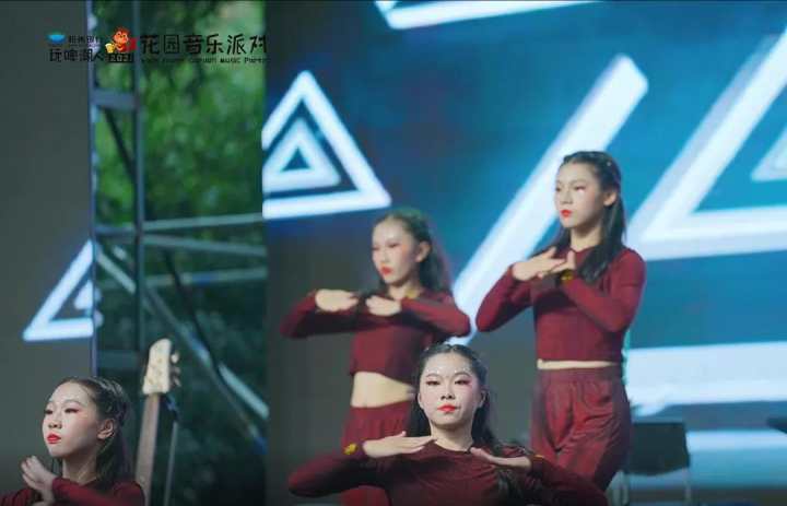 去西湖天地大草坪过个时髦的周末！2021“玩啤潮人”花园音乐派对持续三天热力全开