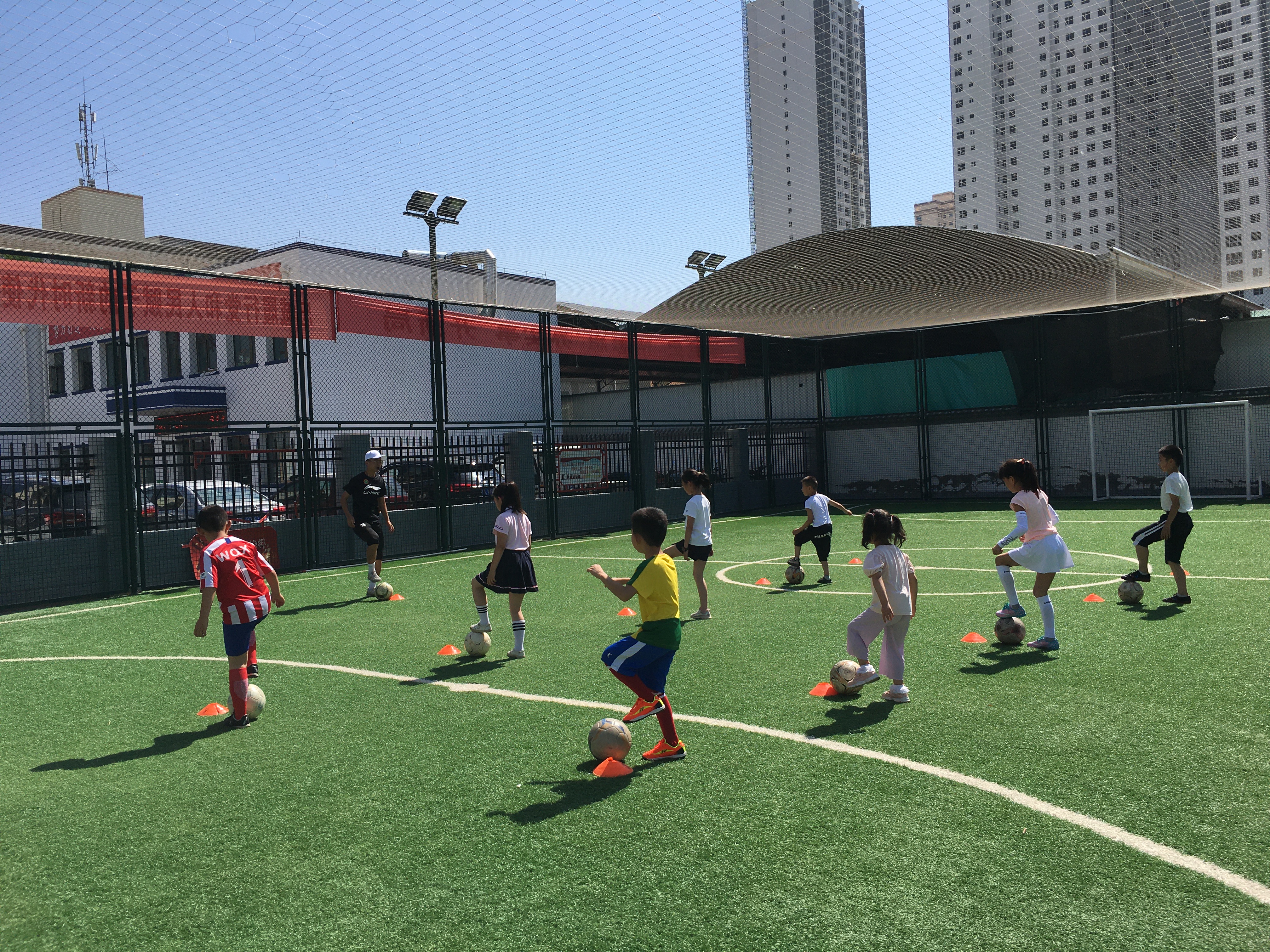 民生汇丨银滩路街道：“神兽”们开“踢”啦