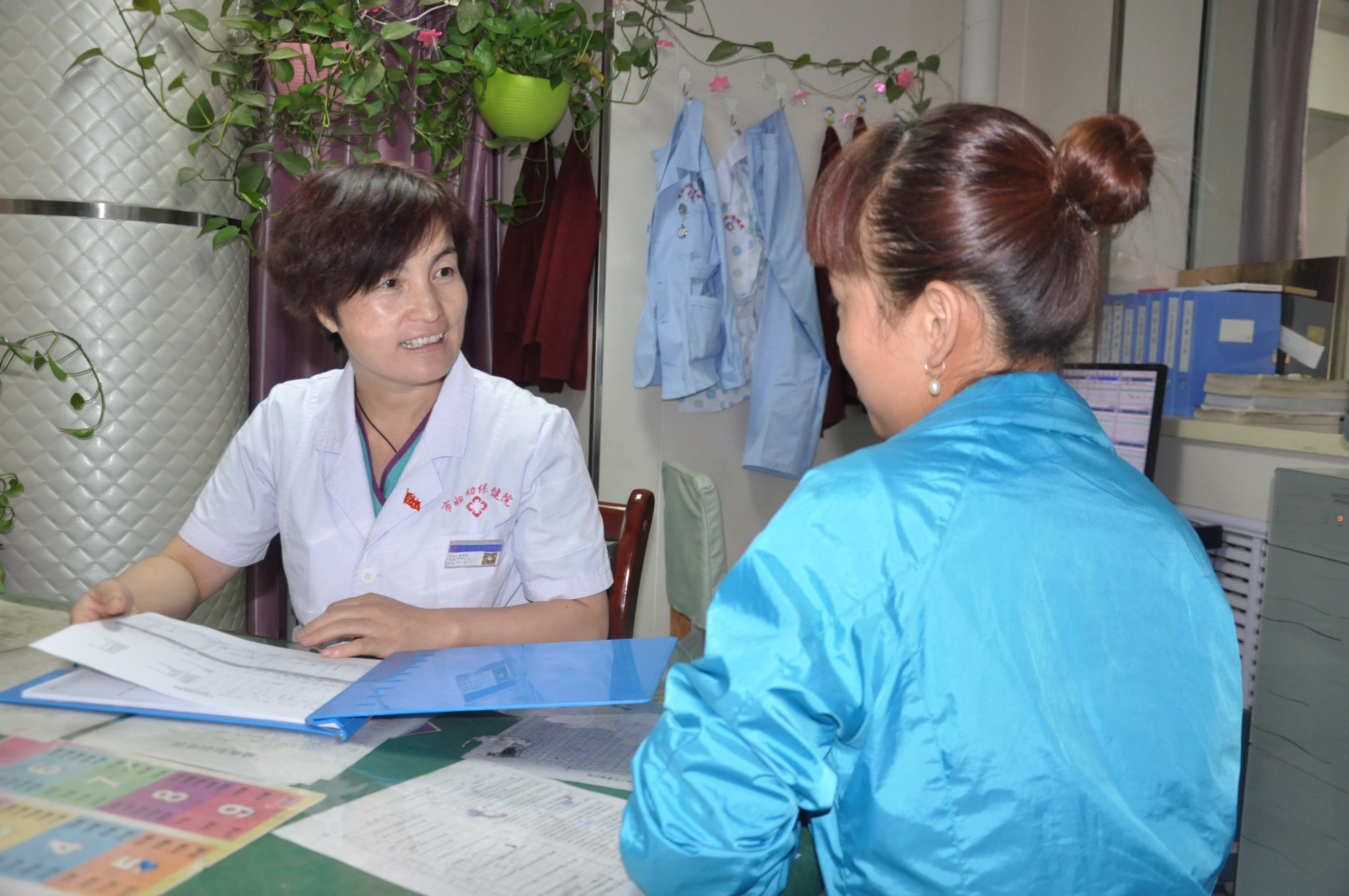 中国医师节丨“一对一”导乐分娩保母子平安——记兰州市妇幼保健院副院长李䶮萍