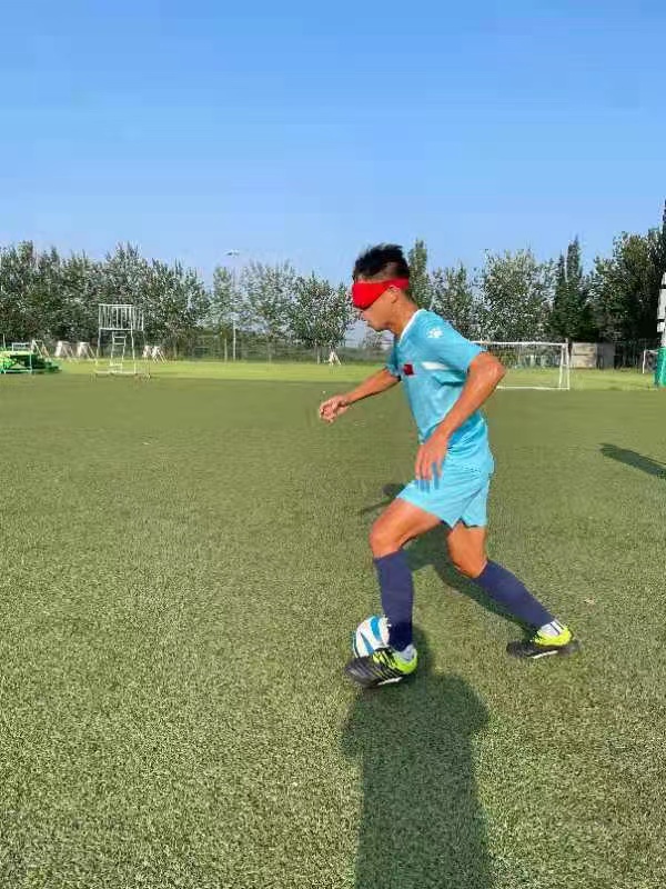 中国盲人足球队战胜日本晋级四强,中国男子盲人足球队再次登顶亚洲